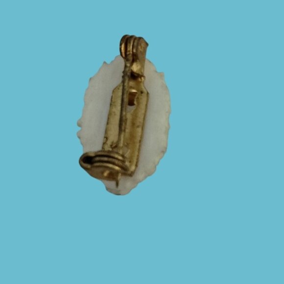 Flamingo Cameo Pin Brooch Pink Enamel Vintage Gold Tone Small 1 inch - Picture 4 of 4